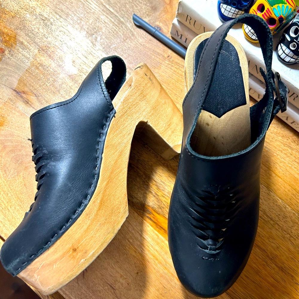 No.6 Clog platform black leather. Heel strap. Size 38. Great condition